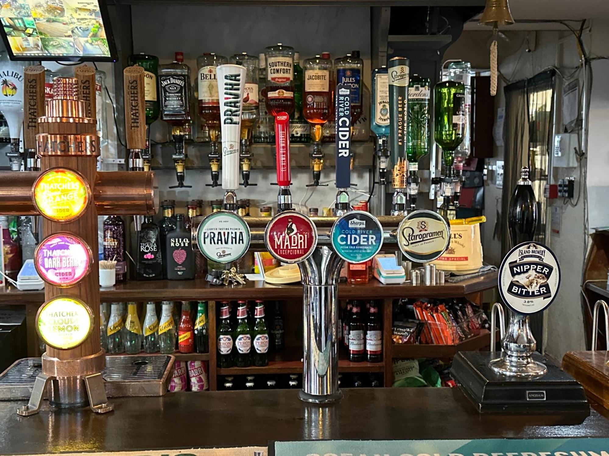 Waverley Inn Newport  Bagian luar foto