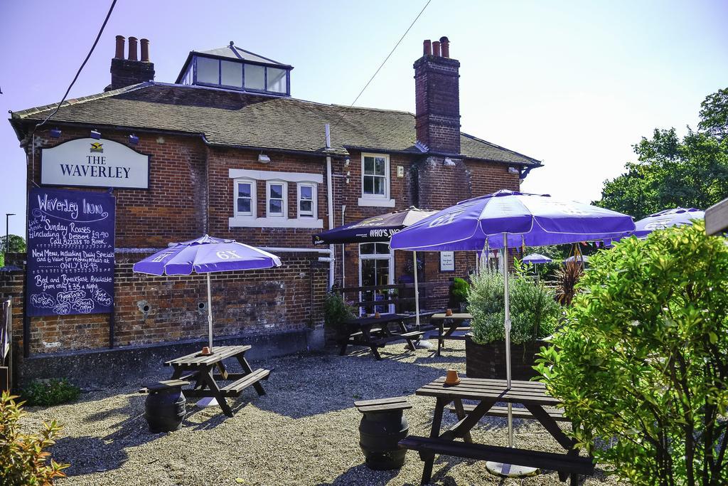 Waverley Inn Newport  Bagian luar foto