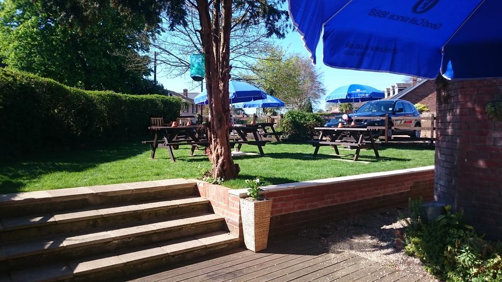 Waverley Inn Newport  Bagian luar foto